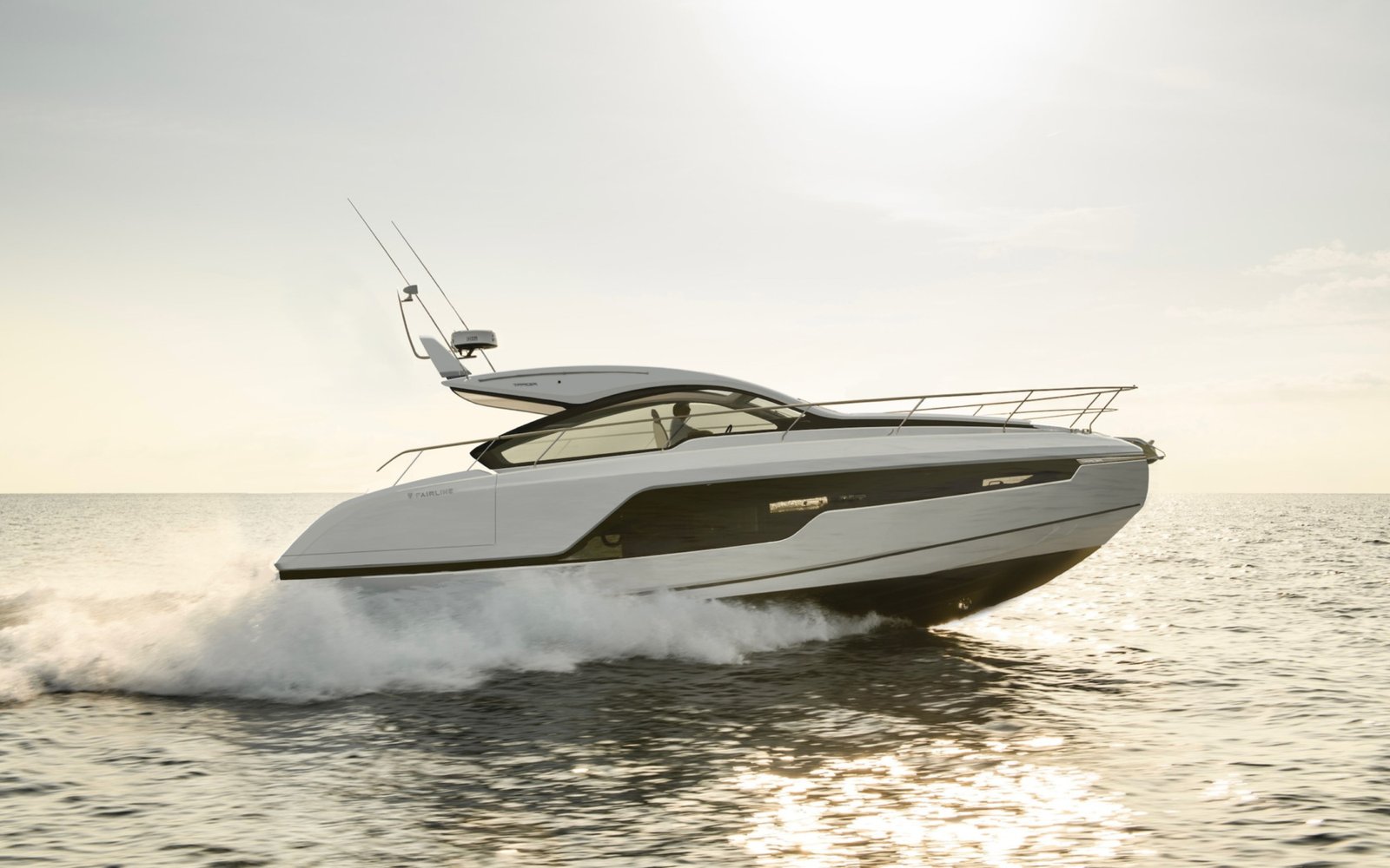 The Fairline Targa 43 is powered by two Volvo Penta engines, each with a power of 435 horsepower.